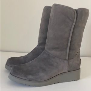 🍁🍂EUC Amie UGG waterproof wedge boots size 10